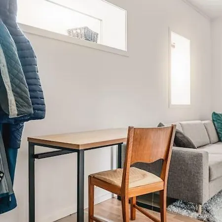 Cozy And Modern Centrally In Appartement *